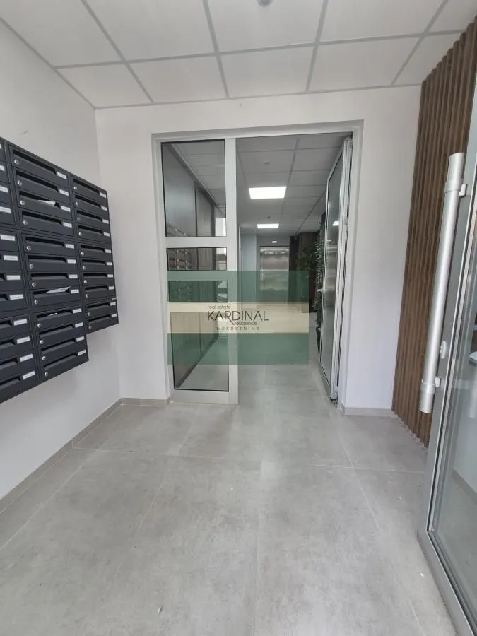 Izdavanje, dvosoban stan, 53m², Centar, Jagodina