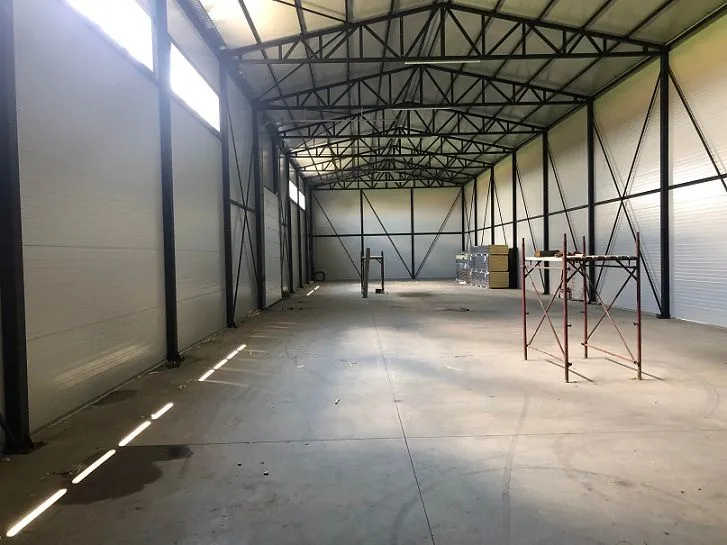 Rent, office space, 600m², Batajnica, Beograd