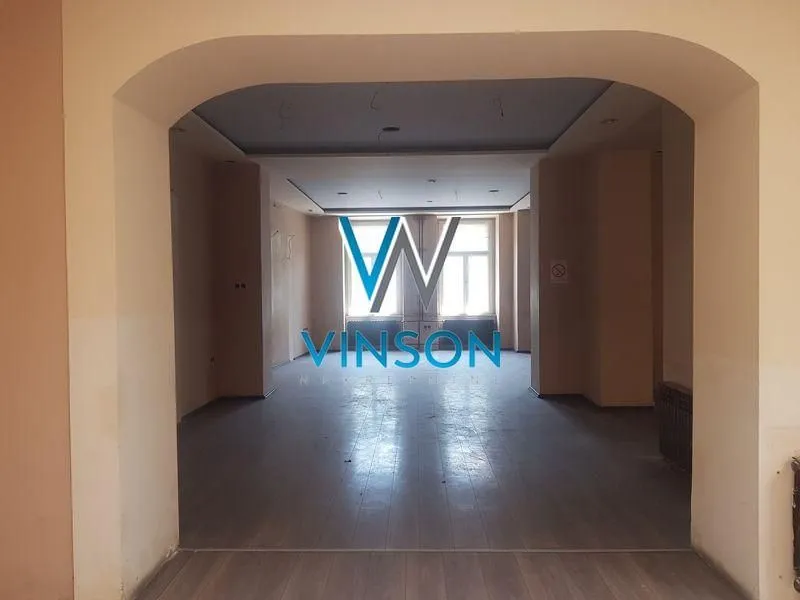 Prodaja, kuća, 688m², Centar, Sombor