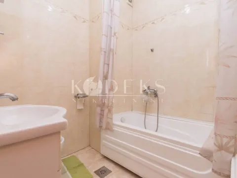 Izdavanje, dvosoban stan, 55m², Stari Aerodrom, Podgorica - image 11