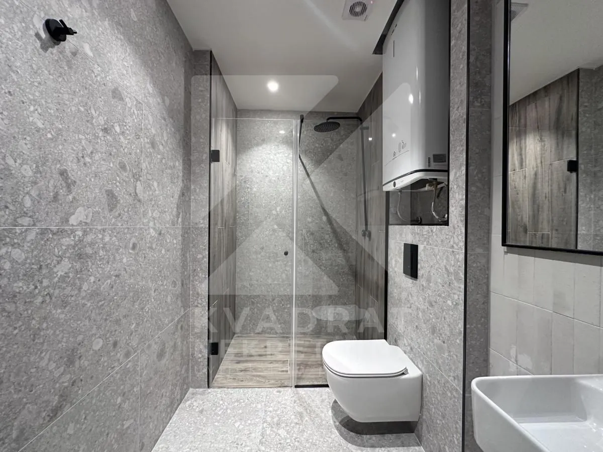 Prodaja, četvorosoban stan, 107m², Centar, Kolašin