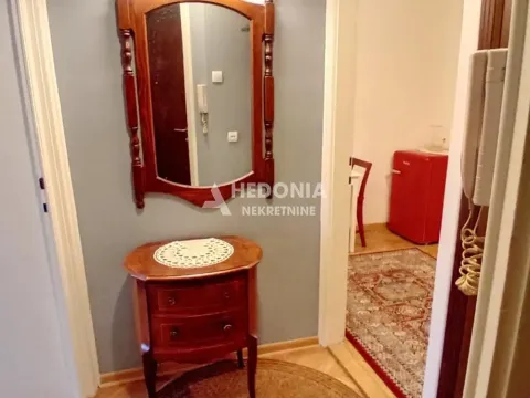 Rent, one bedroom apartment, 36m², Zeleni Venac, Beograd - image 6