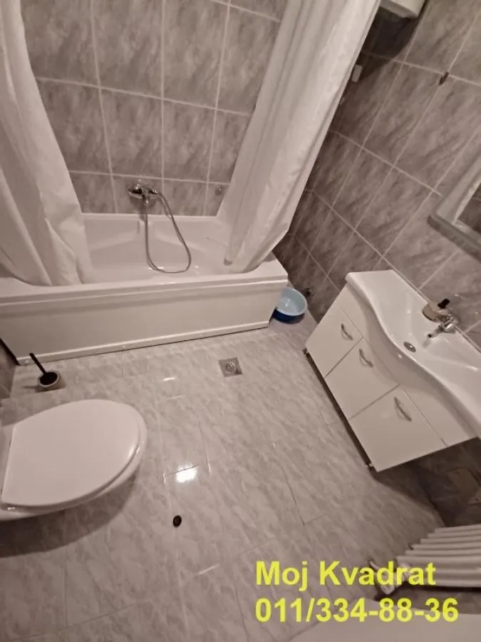 Izdavanje, trosoban stan, 80m², Slavija, Vračar Sve Podlokacije