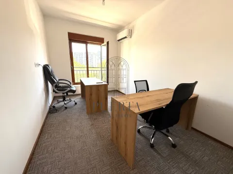 Rent, two bedroom apartment, 70m², Master Kvart, Podgorica - image 9