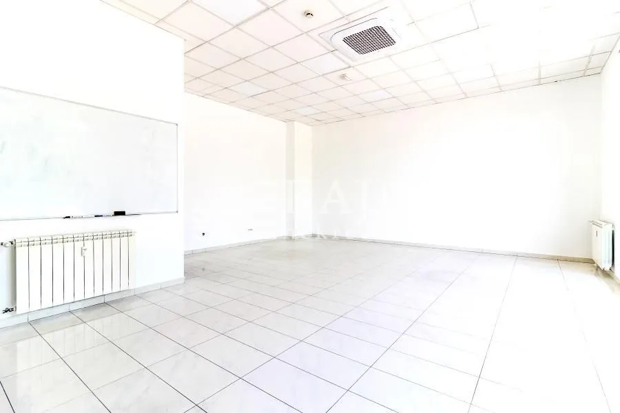 Rent, office space, 53m², Savski Venac, Beograd