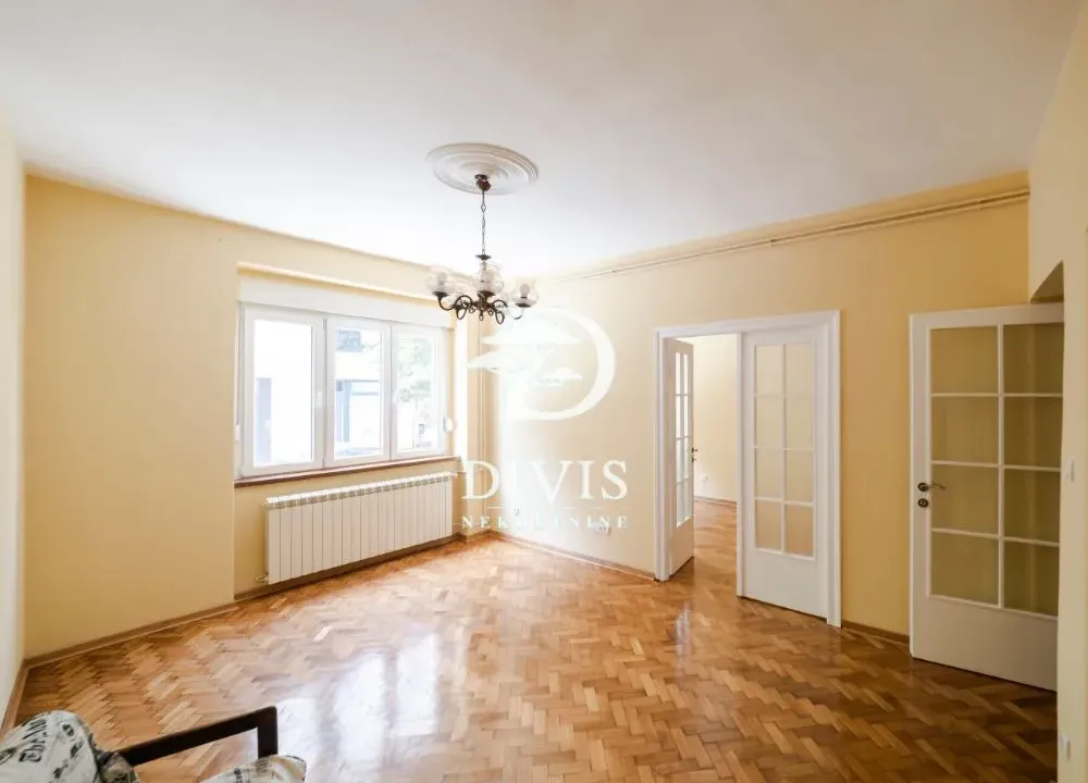 Sale, four bedroom apartment, 65m², Skadarlija, Beograd