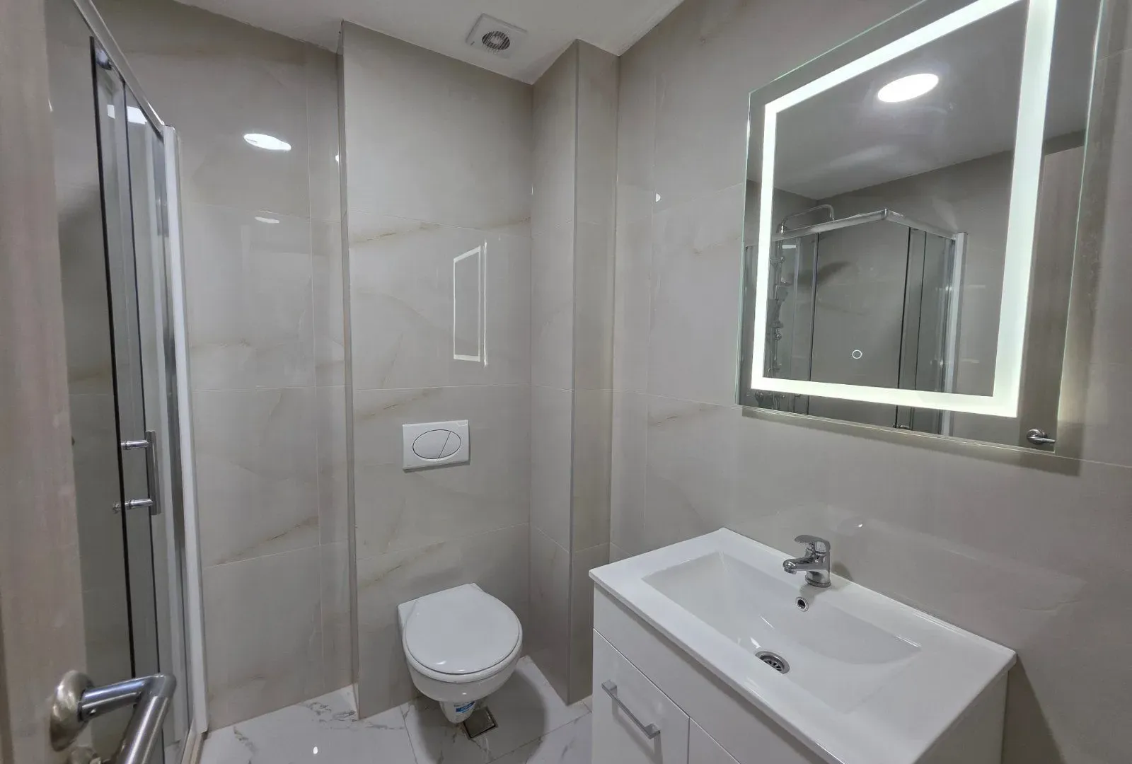 Sale, two bedroom apartment, 58m², Bečići, Budva