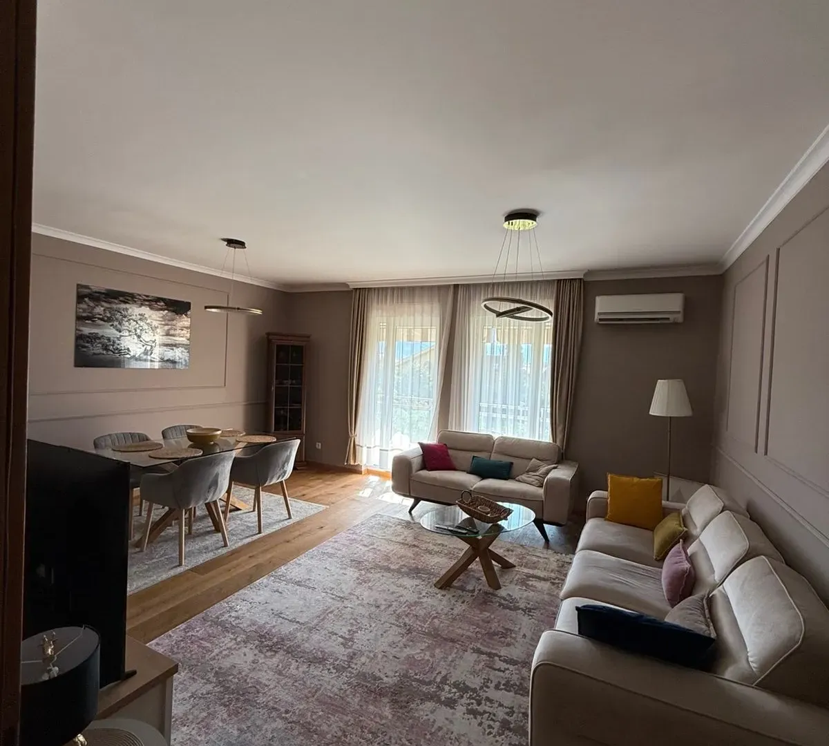 Izdavanje, dvosoban stan, 74m², Blok 9, Podgorica