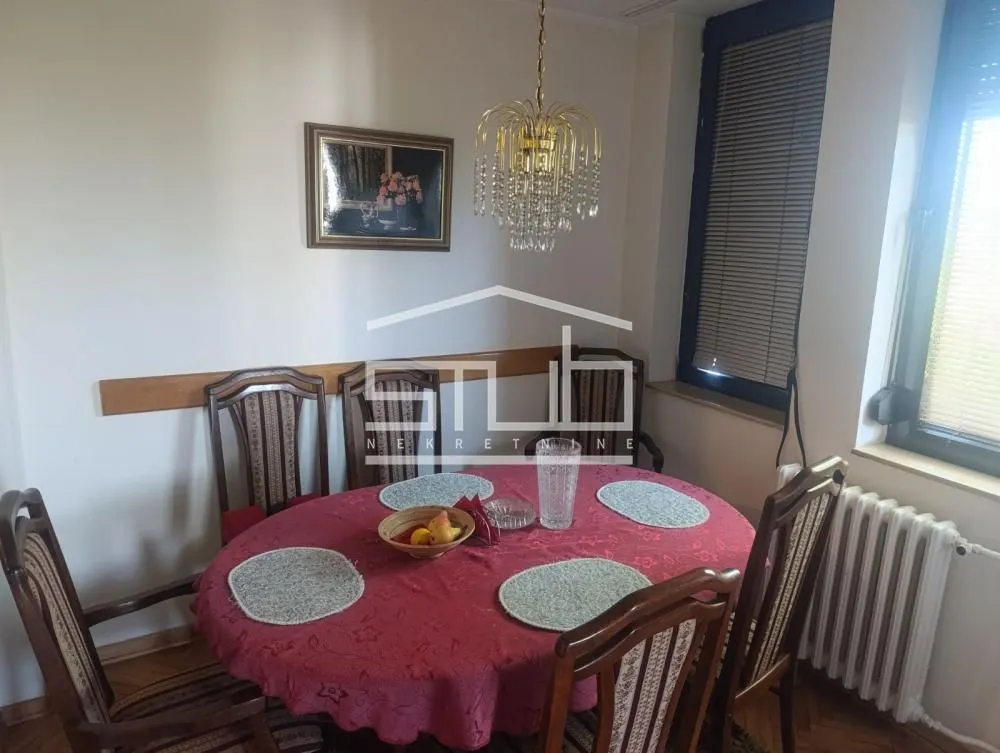 Prodaja, četvorosoban stan, 90m², Cerak, Beograd