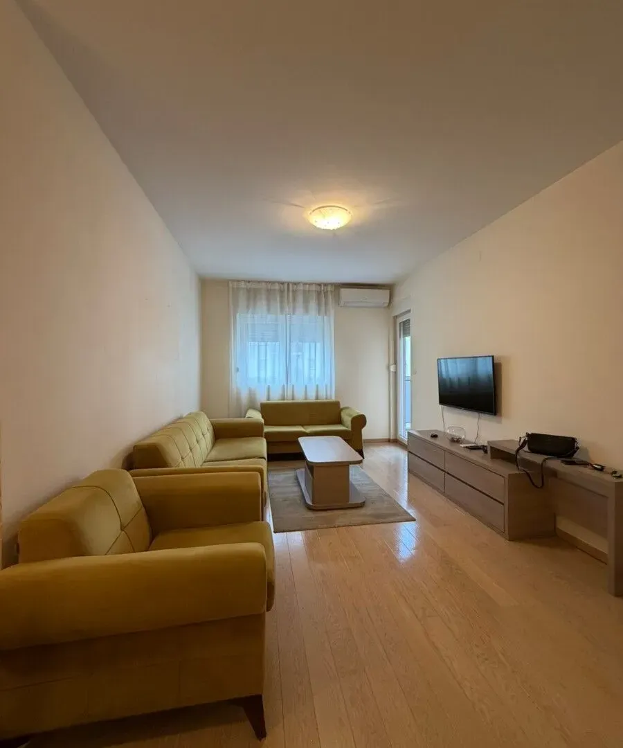 Rent, two bedroom apartment, 72m², City Kvart, Podgorica