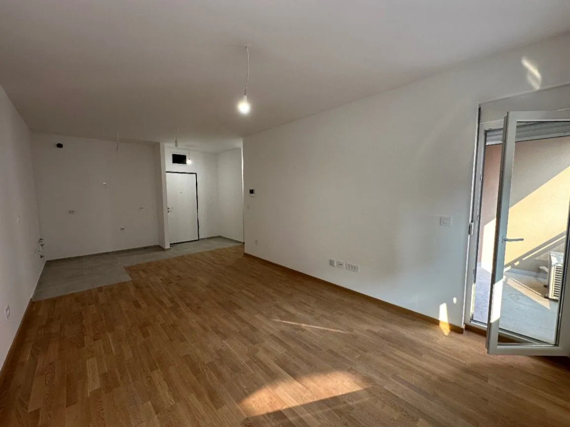 Rent, one bedroom apartment, 45m², Stari Aerodrom, Podgorica