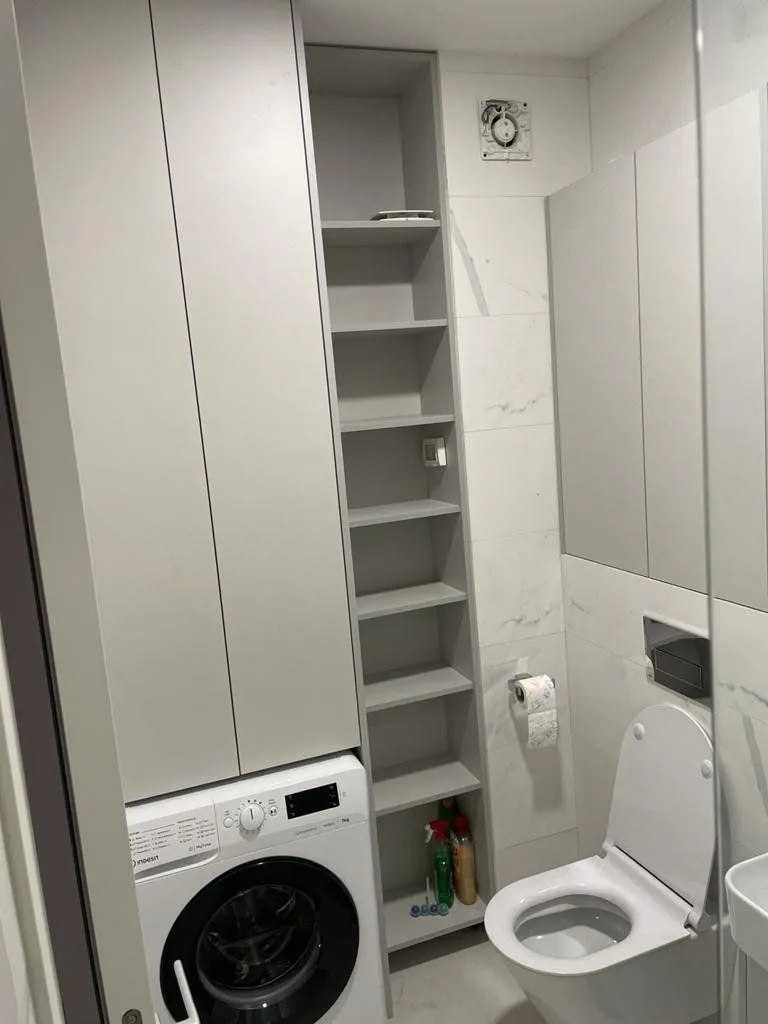 Izdavanje, jednosoban stan, 53m², Central Point, Podgorica