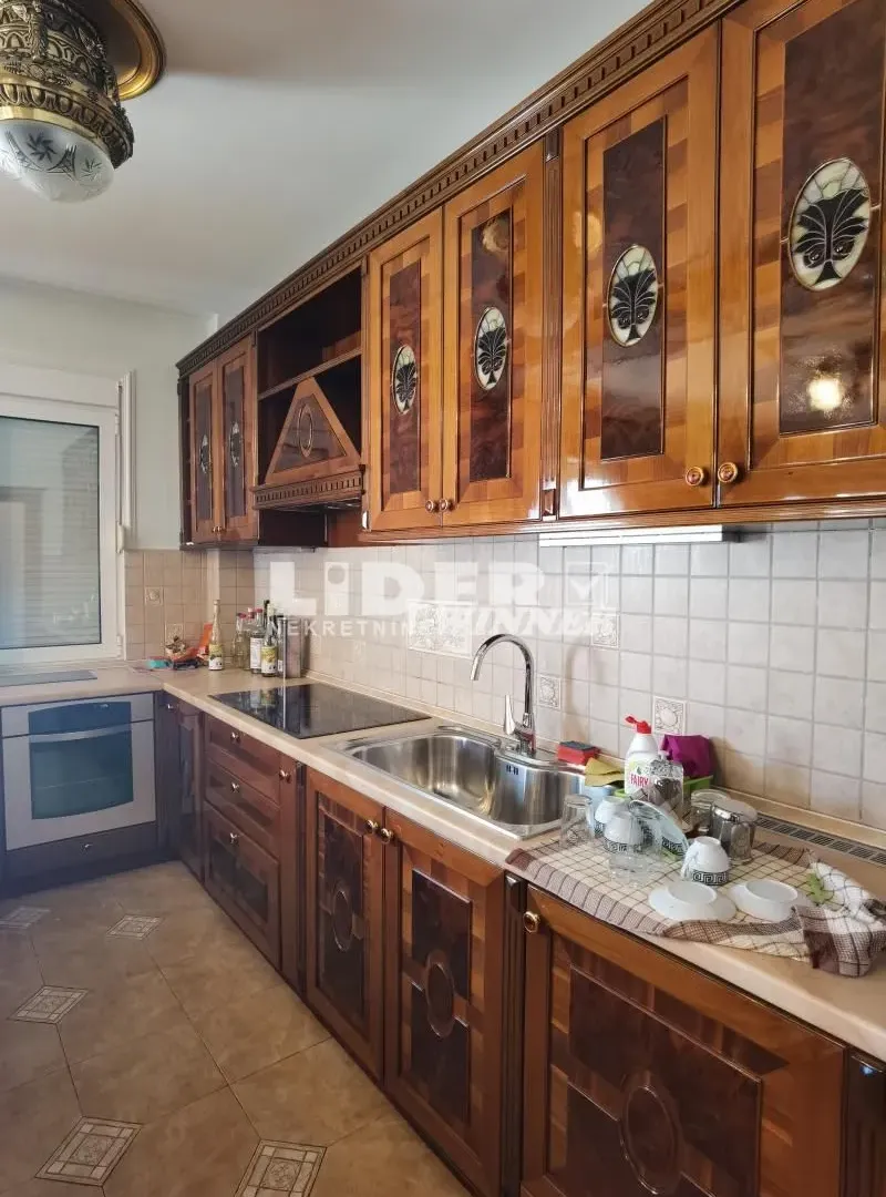 Rent, four bedroom apartment, 140m², Savski Venac, Beograd
