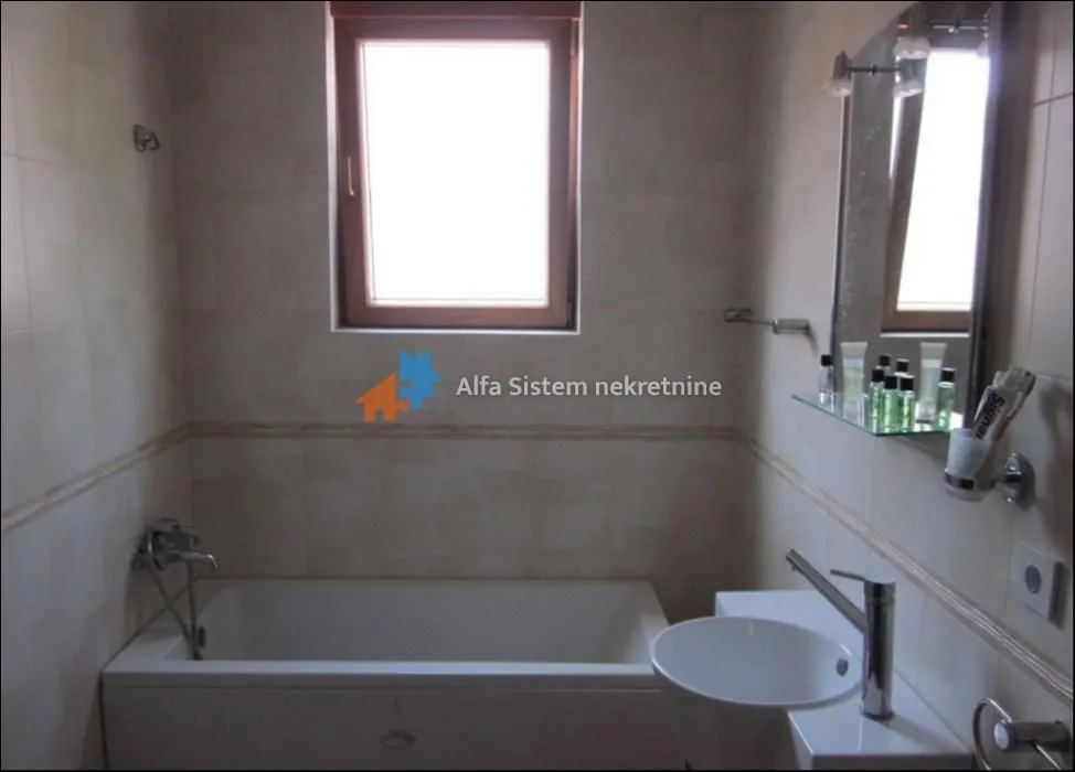 Izdavanje, kuća, 600m², Savski Venac, Beograd