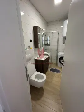Prodaja, trosoban stan, 65m², Mladenovac, Beograd - image 12