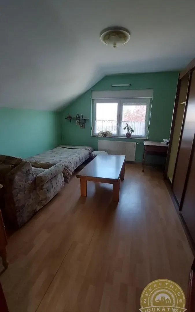 Prodaja, kuća, 340m², Veternik, Novi Sad Sve Podlokacije