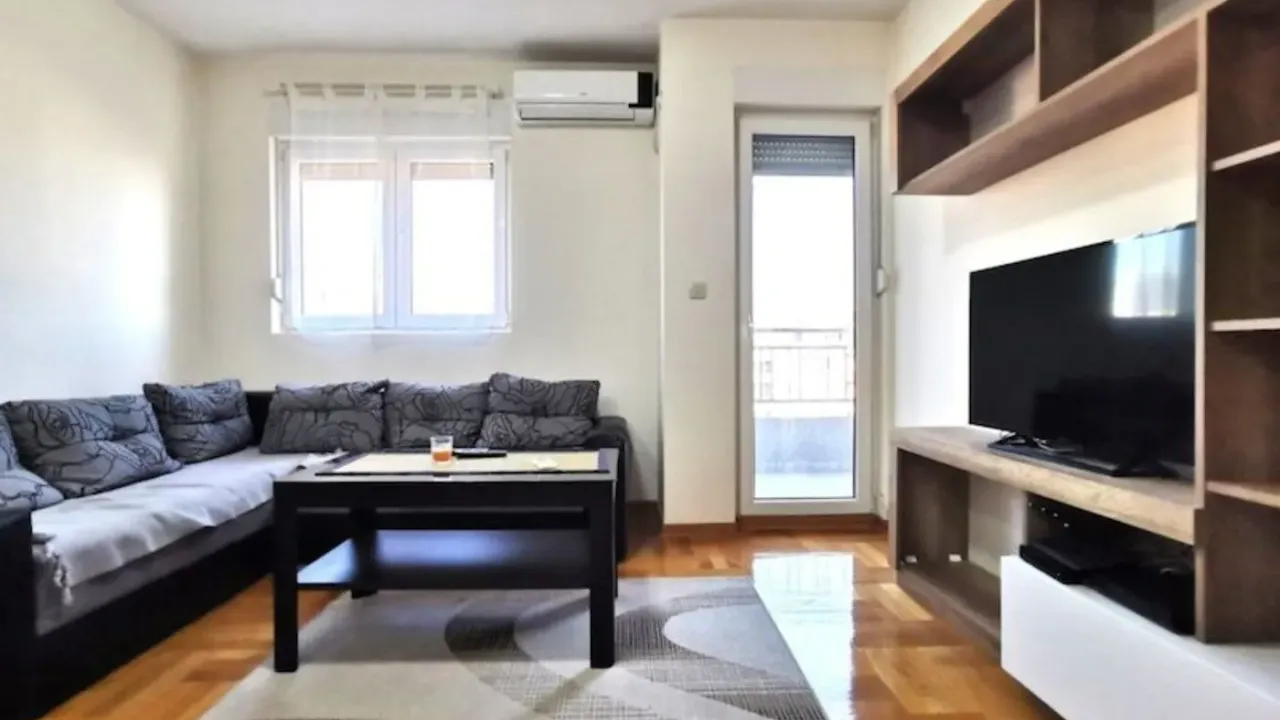 Rent, apartment, 55m², Stari Aerodrom, Podgorica