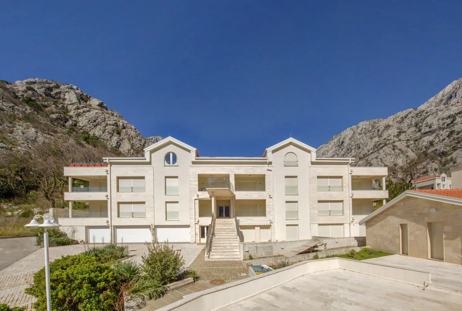 Prodaja, stan, 120m², Kotor, Crna Gora