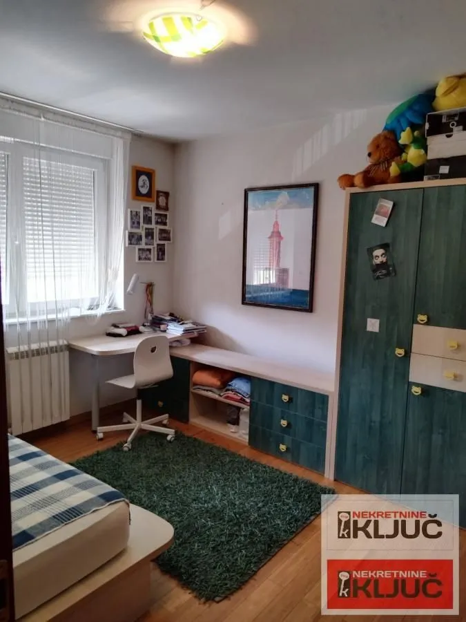 Prodaja, četvorosoban stan, 115m², Grbavica, Novi Sad Sve Podlokacije