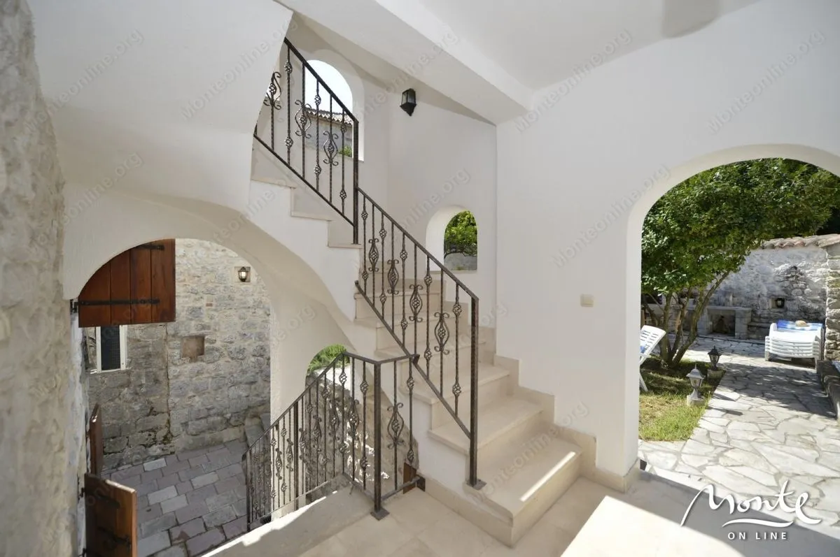 Sale, house, 222m², Prčanj, Kotor