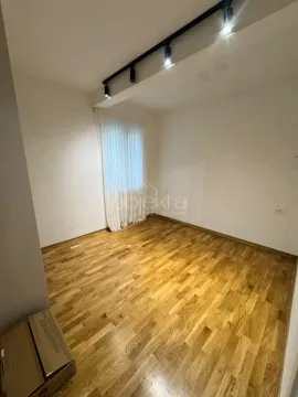 Rent, two bedroom apartment, 62m², Tivat, Crna Gora - image 7