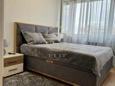 Izdavanje, dvosoban stan, 42m², Bulevar Evrope, Novi Sad Sve Podlokacije - image 7