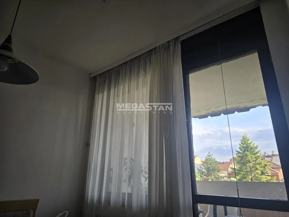 Prodaja, trosoban stan, 84m², Julino Brdo, Beograd