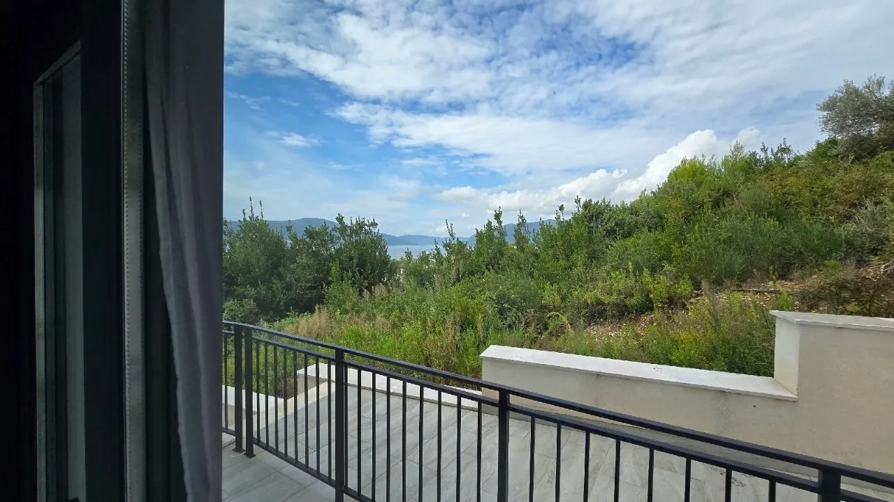 Prodaja, dvosoban stan, 48m², Tivat, Crna Gora