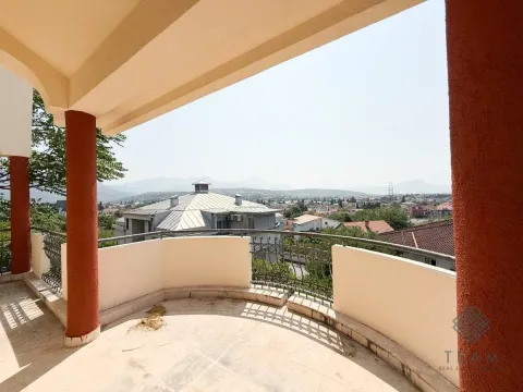 Izdavanje, kuća, 460m², Gorica C, Podgorica - image 19