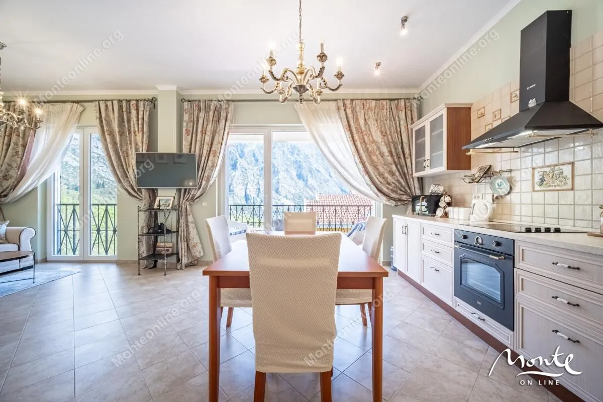 Prodaja, jednosoban stan, 63m², Orahovac, Kotor