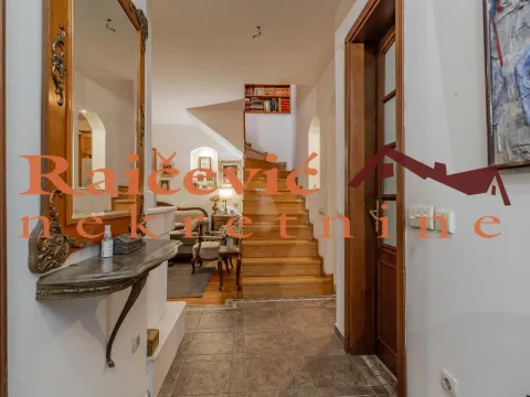 Prodaja, stan, 108m², Centar, Stara Pazova - image 12