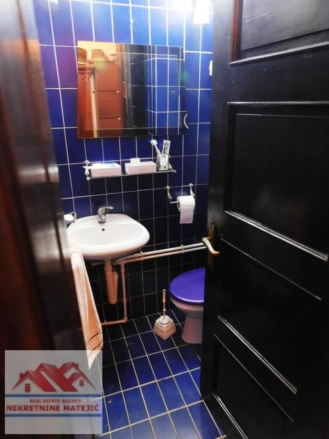 Prodaja, kuća, 300m², Kragujevac, Srbija