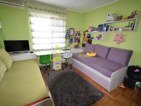 Prodaja, kuća, 230m², Zlatica, Podgorica - image 3