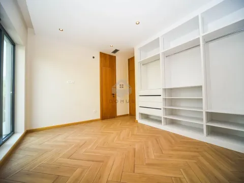 Izdavanje, kuća, 350m², Tuzi, Podgorica - image 21
