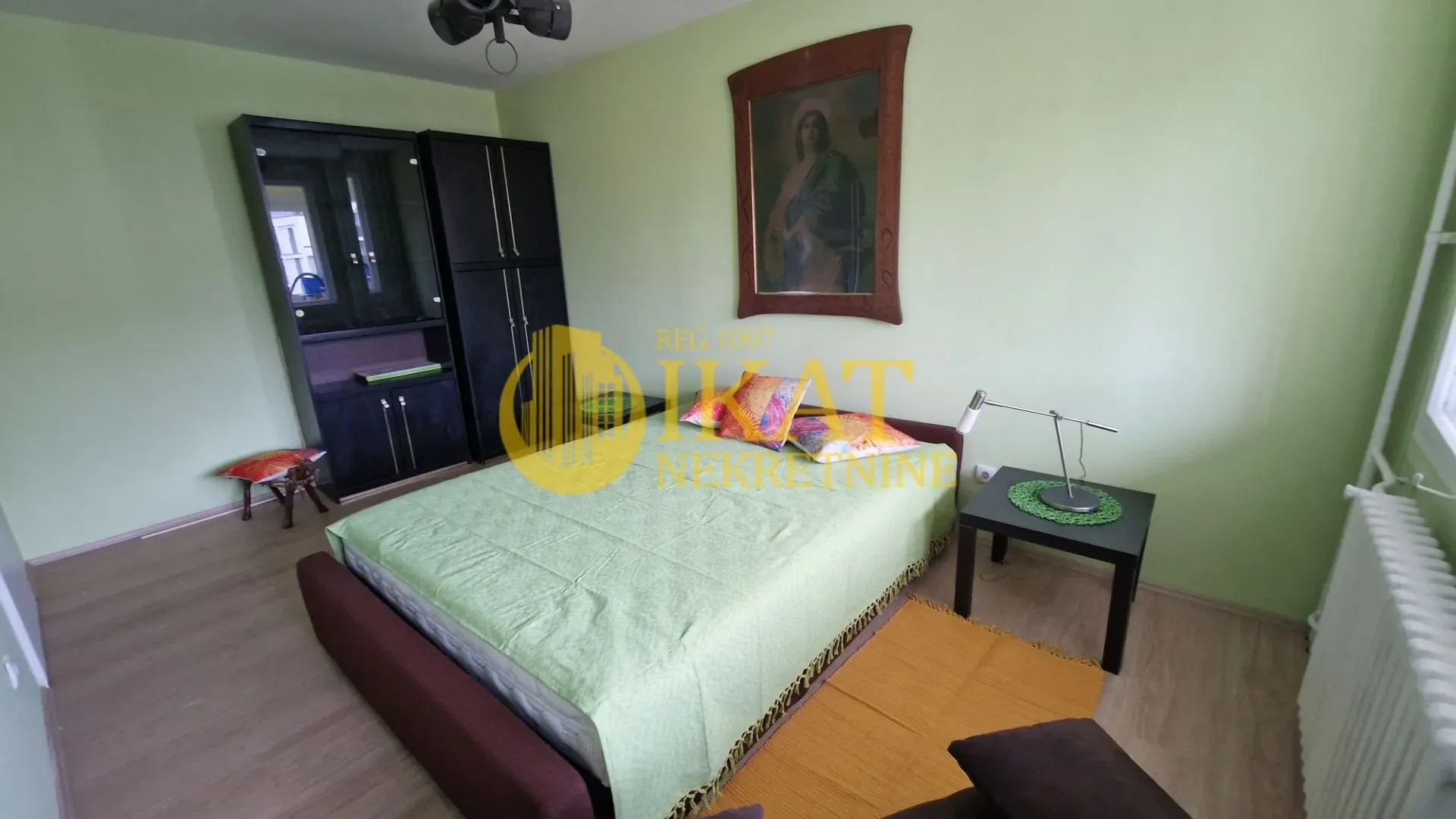 Izdavanje, trosoban stan, 72m², Savski Trg, Beograd