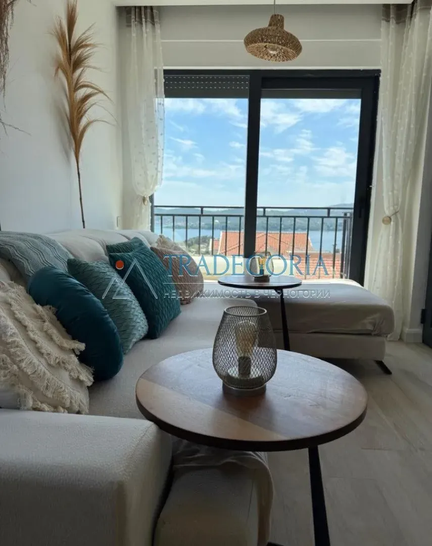 Prodaja, dvosoban stan, 70m², Tivat, Crna Gora