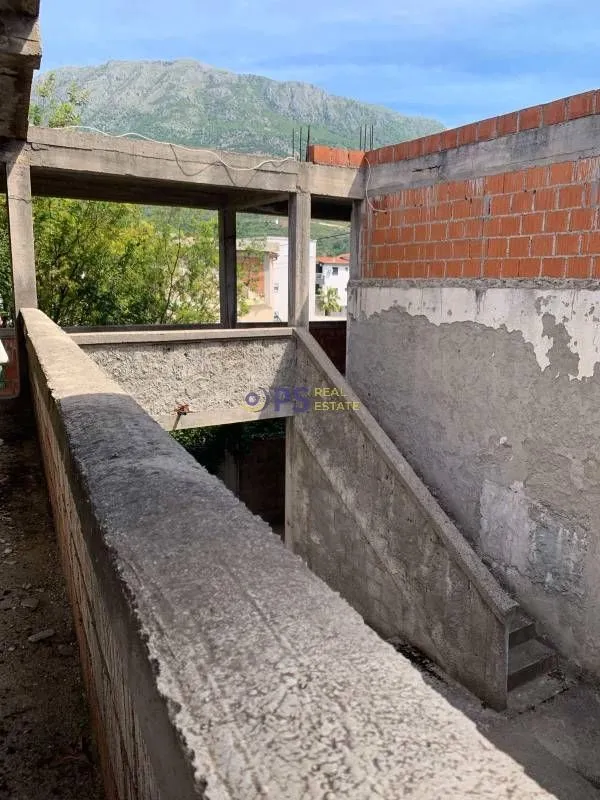 Sale, house, 224m², Bar, Crna Gora