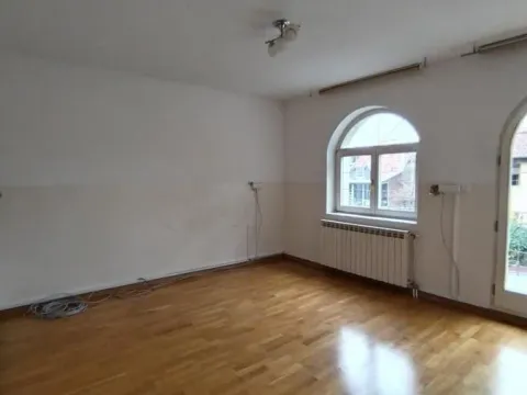 Izdavanje, poslovni prostor, 750m², Telep, Novi Sad Sve Podlokacije - image 8