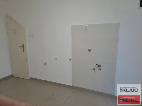 Rent, office space, 13m², Socijalno, Novi Sad Sve Podlokacije - image 3