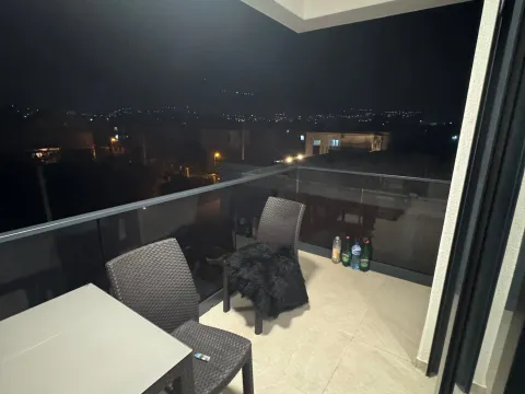 Izdavanje, trosoban stan, 75m², Polje, Bar - image 11