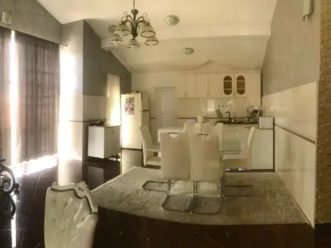 Izdavanje, trosoban stan, 180m², Dalmatinska ulica, Podgorica - image 3