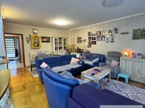 Prodaja, trosoban stan, 115m², Novi Banovci, Stara Pazova - image 4