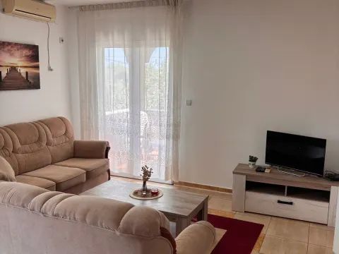 Rent, one bedroom apartment, 55m², Centar, Bar - image 5