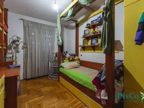 Prodaja, trosoban stan, 119m², Stari Aerodrom, Podgorica - image 2