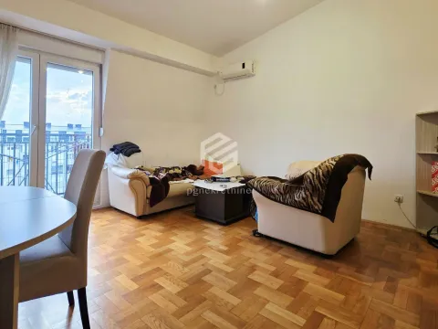 Sale, one bedroom apartment, 43m², Stari Aerodrom, Podgorica - image 1