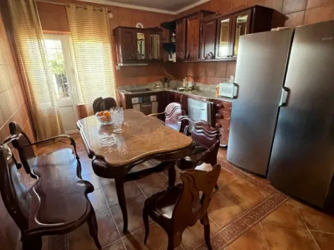 Izdavanje, dvosoban stan, 110m², Sutomore, Bar - image 6