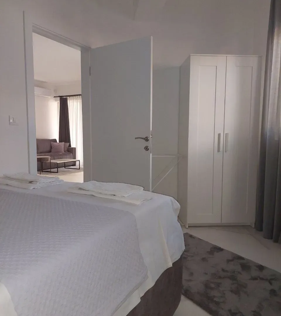 Rent, two bedroom apartment, 65m², Bulevar, Budva
