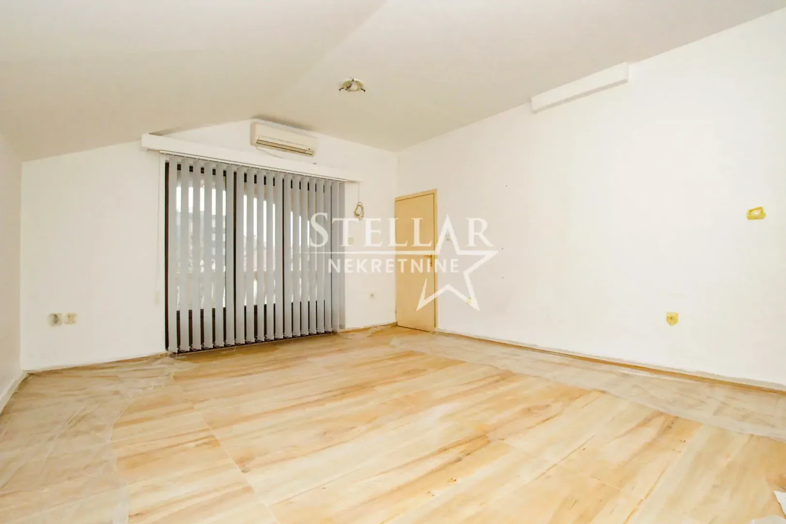 Rent, office space, 120m², Stari Aerodrom, Podgorica
