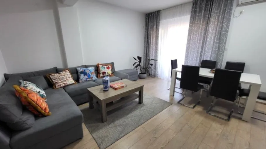 Stan-na-dan, dvosoban stan, 70m², Bečići, Budva