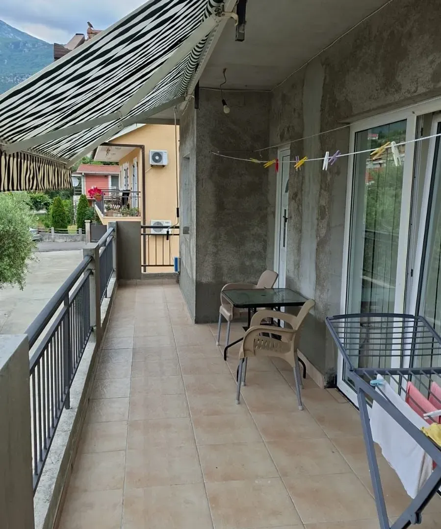 Izdavanje, dvosoban stan, 60m², Zelenika, Herceg Novi